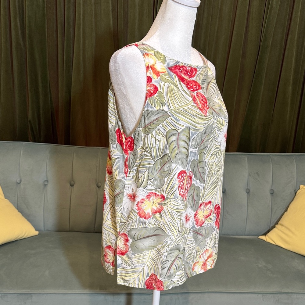 Tropical Floral Sleeveless Scoopneck Blouse - Picture 3 of 5